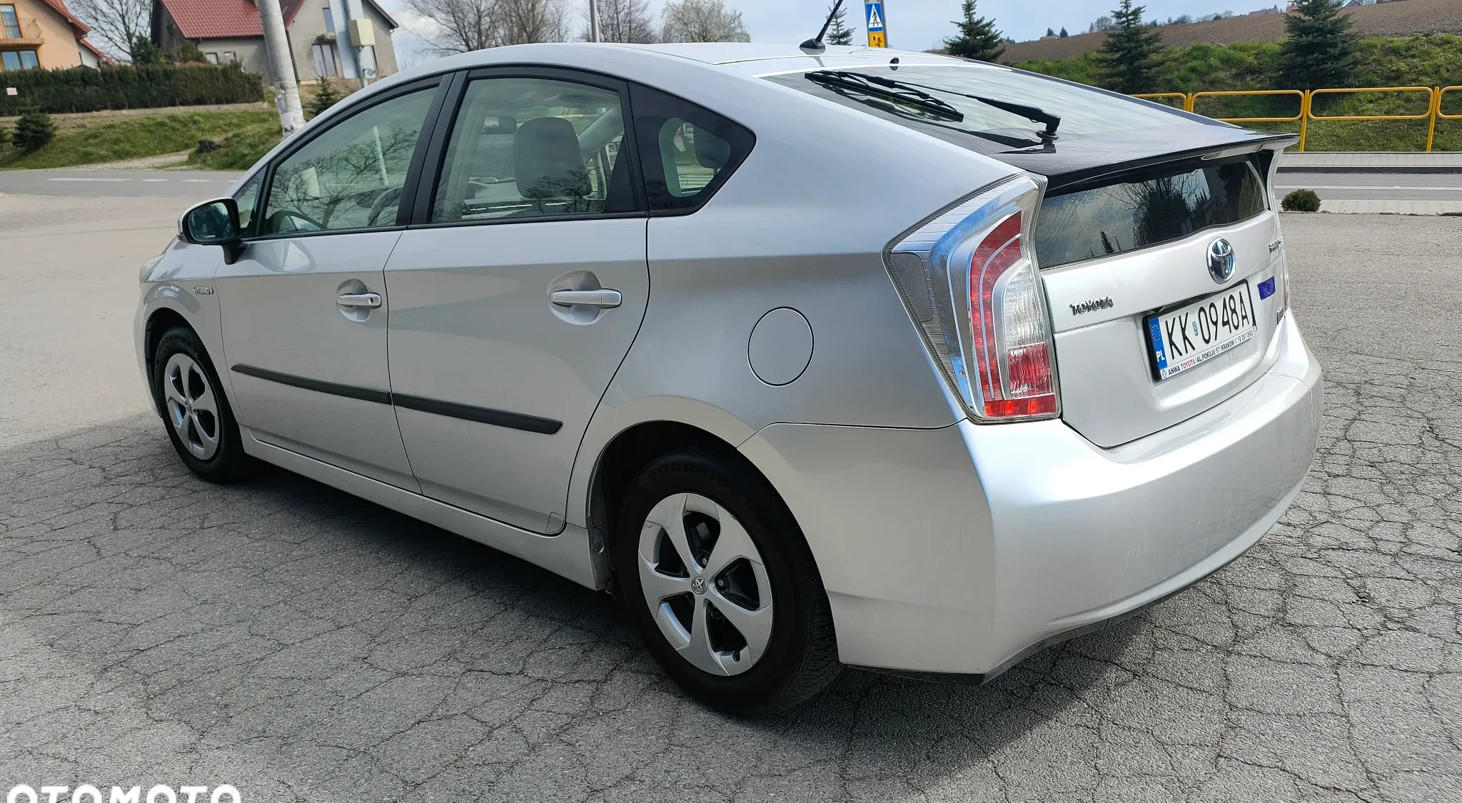 Toyota Prius cena 52000 przebieg: 135000, rok produkcji 2013 z Suwałki małe 106